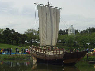 江戸時代、日本海の荒波を乗り越えて酒田に入港した千石船